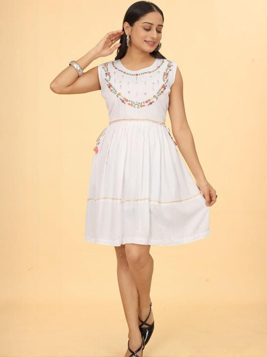 Women Fit and Flare White Above Knee/Mid Thigh Length D...